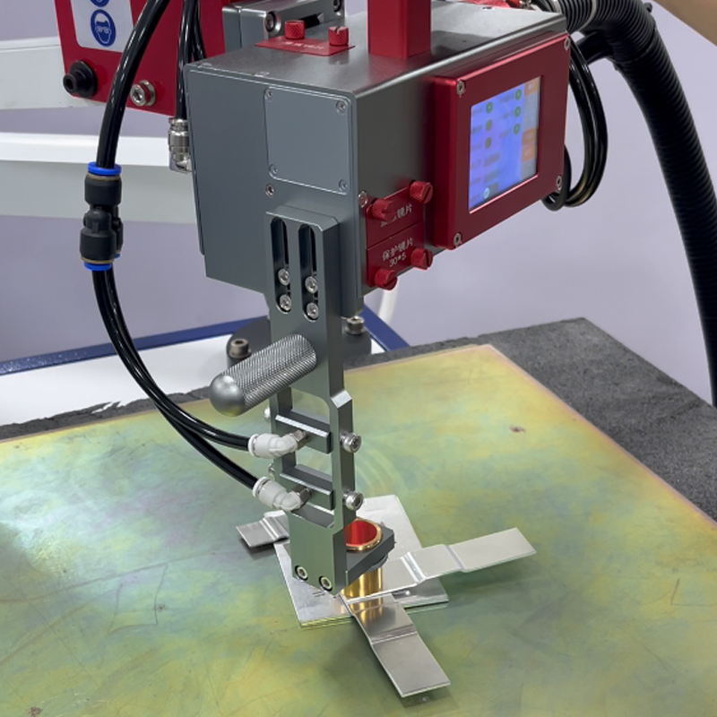 搖臂式激光焊接機(jī)